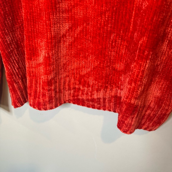 Fun velvety feel sweater purchased from Billabong store.  Sadie and Sage brand - Picture 3 of 7